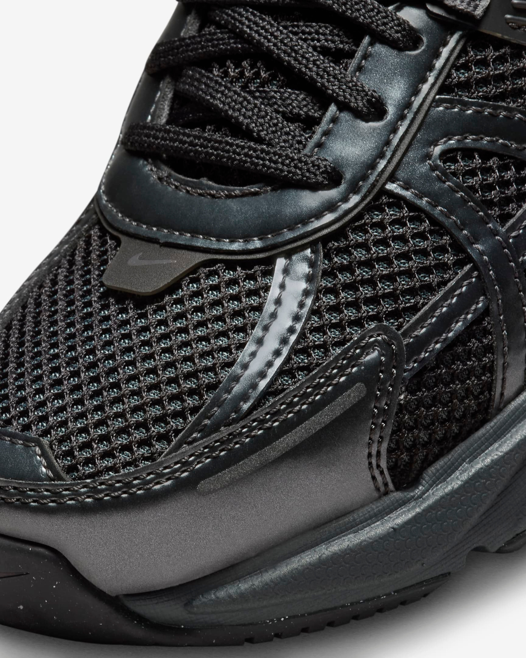 Nike V2K Run - Black