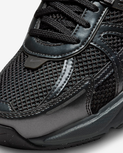 Nike V2K Run - Black
