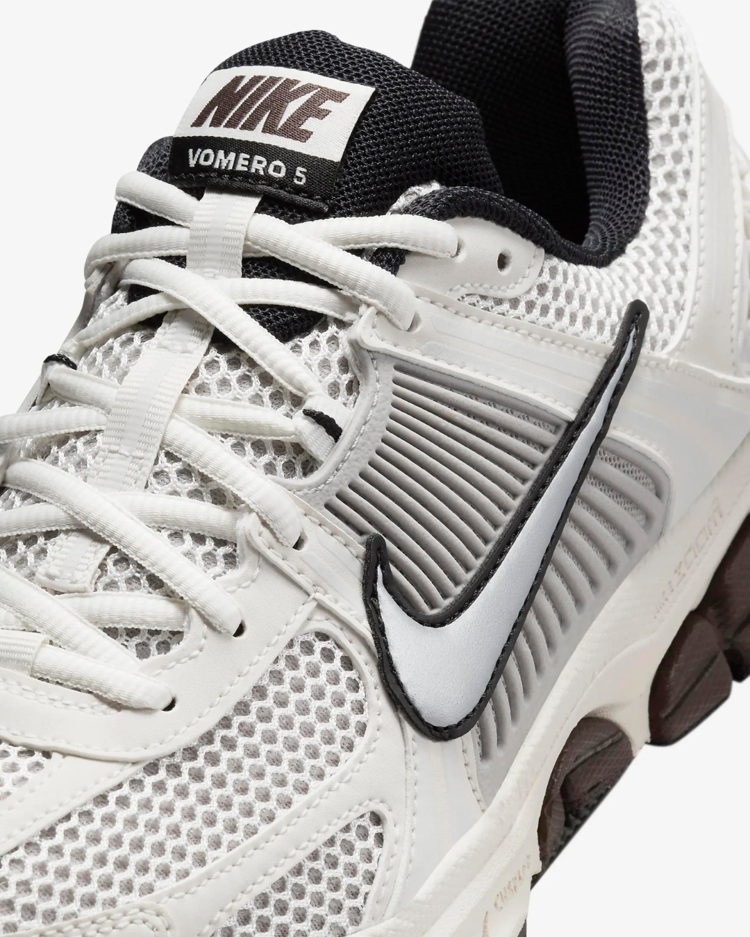 Nike Zoom Vomero 5 - White/Brown
