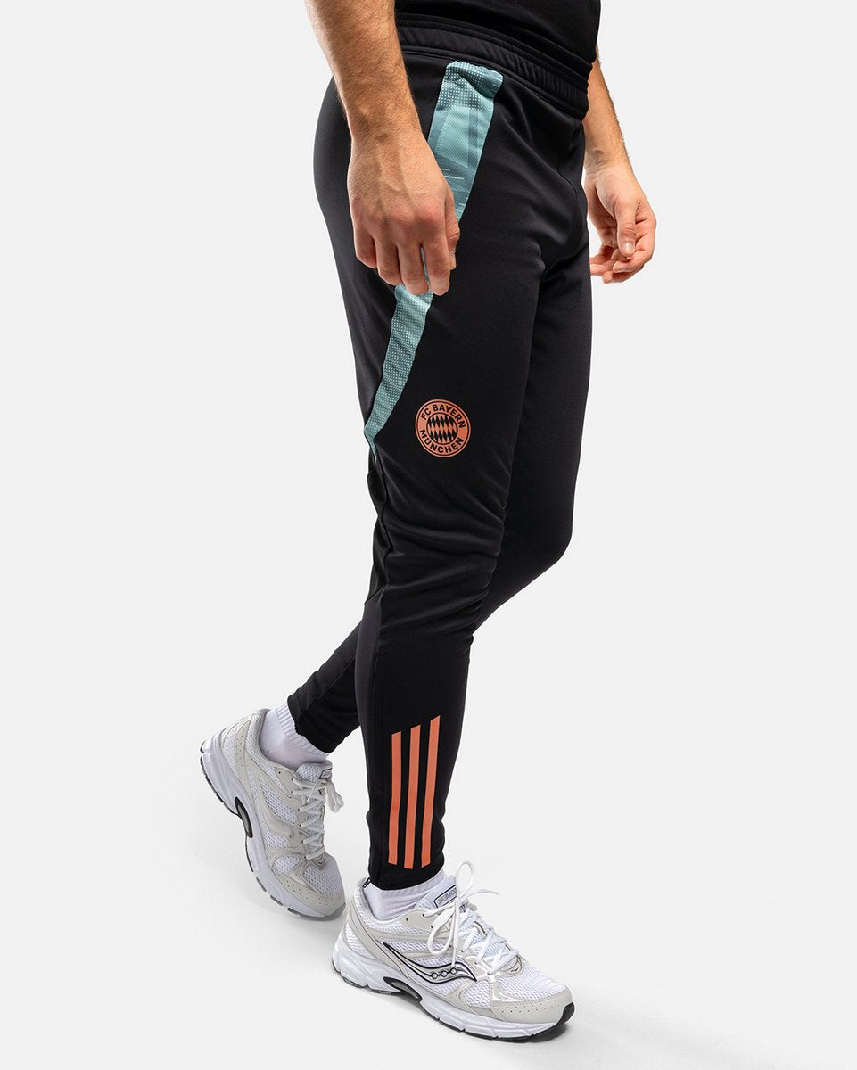 Bayern Munich 2024/2025 Training Pants - Black