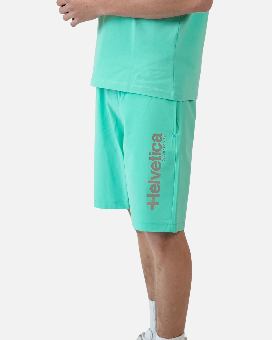 Helvetica Quintana Shorts - Green