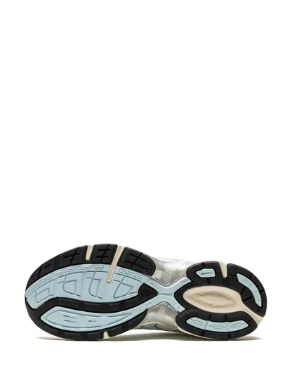 GEL 1130 "Cream/Starlight Blue"